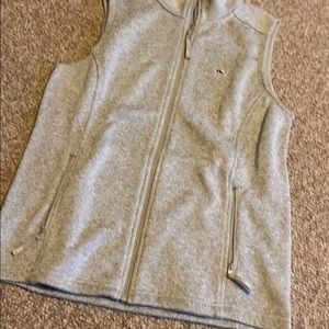 Vineyard vines gray vest